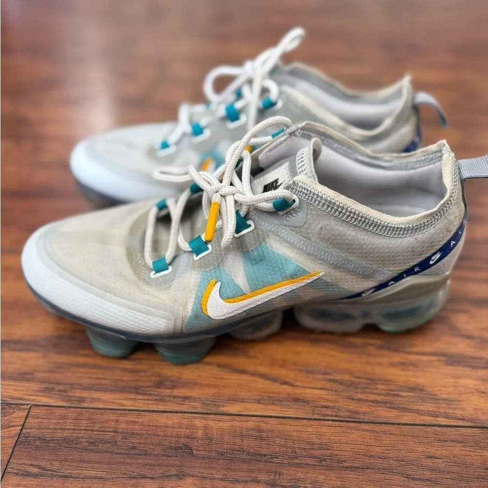 Nike Air VaporMax 2019 SE White Grey Gold | 6.5M / 8W